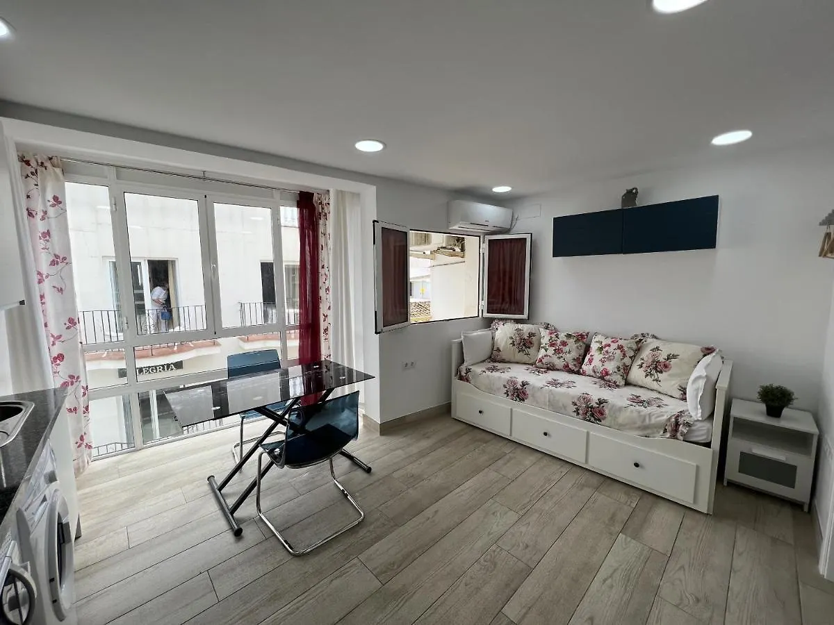 Cozy Studio Reina In Carihuela Carmen Apartment Torremolinos