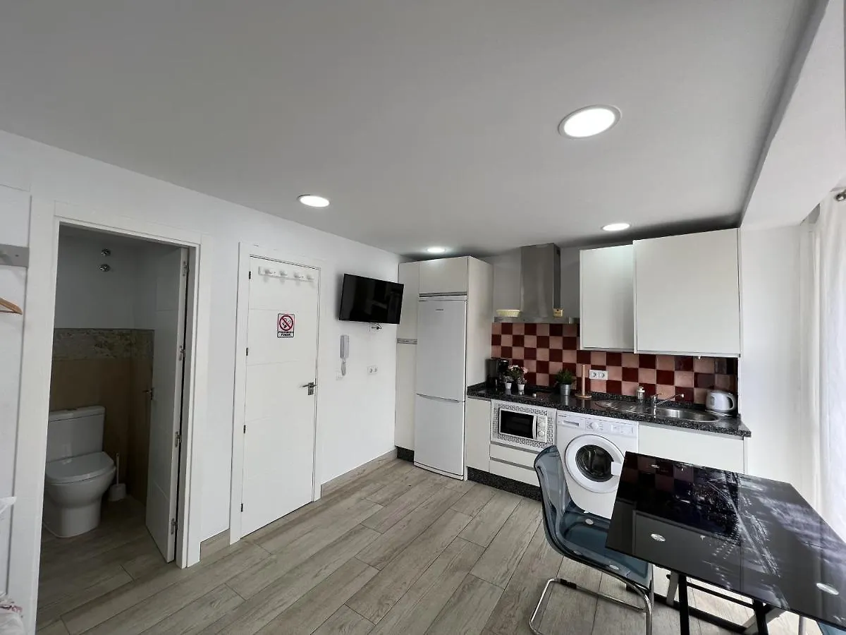 Cozy Studio Reina In Carihuela Carmen Apartment Torremolinos